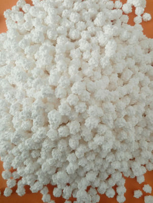 白い塩化カルシウム74% 77%の薄片によって登録されている範囲の廃水処置の化学薬品