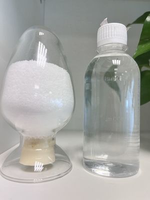 油田の開発に使用される陰イオン性ポリアクリルアミド APAM の化学式凝集剤