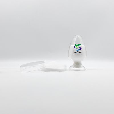 白色から薄黄色の粒子 水処理用ポリアクリラミド